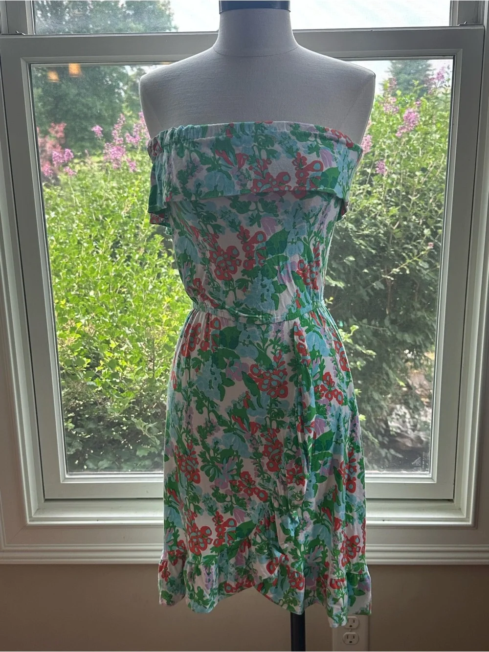 Lilly Pulitzer Strapless Floral “Bee In Your Bonnet” Dress - Picture 2 of 6